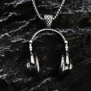 Collar con Colgante de Auriculares de Acero Inoxidable yunnique, Diseño Geométrico, Estilo Punk Unisex, Joyería de Regalo - Product Image 1