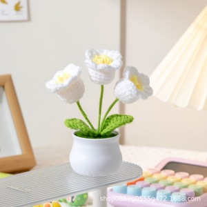 <span class=keywords><strong>Lirio</strong></span> de los Valles Tejido a Mano en Maceta, Decoración para el Hogar, Flores Artificiales de Ganchillo, Estilo Natural para el Regreso a Clases - Product Image 2