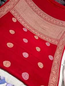 ผ้าส่าหรีมังกา คัดวาน แท้ 100% ผลิตด้วยมือจากผ้าเนื้อนุ่มหรูหรา ให้สัมผัสที่มีมิติและลวดลายแบบดั้งเดิมที่สวยงาม - Product Image 6