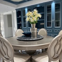 Ensemble de table et chaises de salle à manger de luxe de style américain en bois massif, table ronde en marbre sculptée à la française
