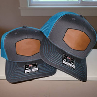 Gorra Trucker de Malla de Algodón de 6 Paneles con Logotipo Bordado en Relieve de Calidad Premium Personalizada y Parche de Cuero Personalizado