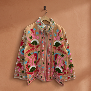 Blouson Bomber en Velours Beige Brodé Motif Floral et Oiseaux Col Montant Zippé pour Femme – Vêtement d'extérieur Hiver Personnalisé - Product Image 2