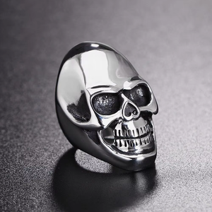 男性用パンクゴシックスカルリングステンレス鋼セーリングジュエリービンテージマスクヒーローヘルメットリング - Product Image 3