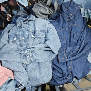 Chaquetas Vaqueras Usadas para Hombre y <span class=keywords><strong>Mujer</strong></span>, Gabardinas Vaqueras para Hombre, Fardos <span class=keywords><strong>de</strong></span> Ropa Usada al por Mayor, Ropa Usada <span class=keywords><strong>de</strong></span> Buena Calidad - Product Image 3