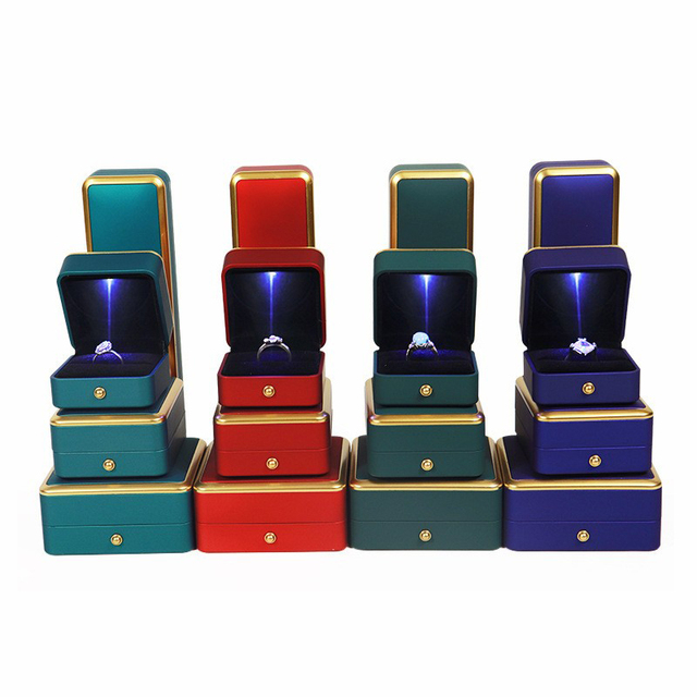 Wholesale High End Luxury Rectangle Plastic Jewelry Packaging Box Custom Logo Led Light Necklace Bracelet Ring Jewellery Box