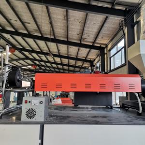 Machine de soufflage par extrusion semi-automatique pour la fabrication de bidons en HDPE, pour la production de bidons de 5L, 10L, <span class=keywords><strong>20L</strong></span> - Product Image 4