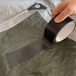 Adhésif super fort conçu pour la <span class=keywords><strong>réparation</strong></span> commerciale de bâche de <span class=keywords><strong>camion</strong></span> à plat - Product Image 2