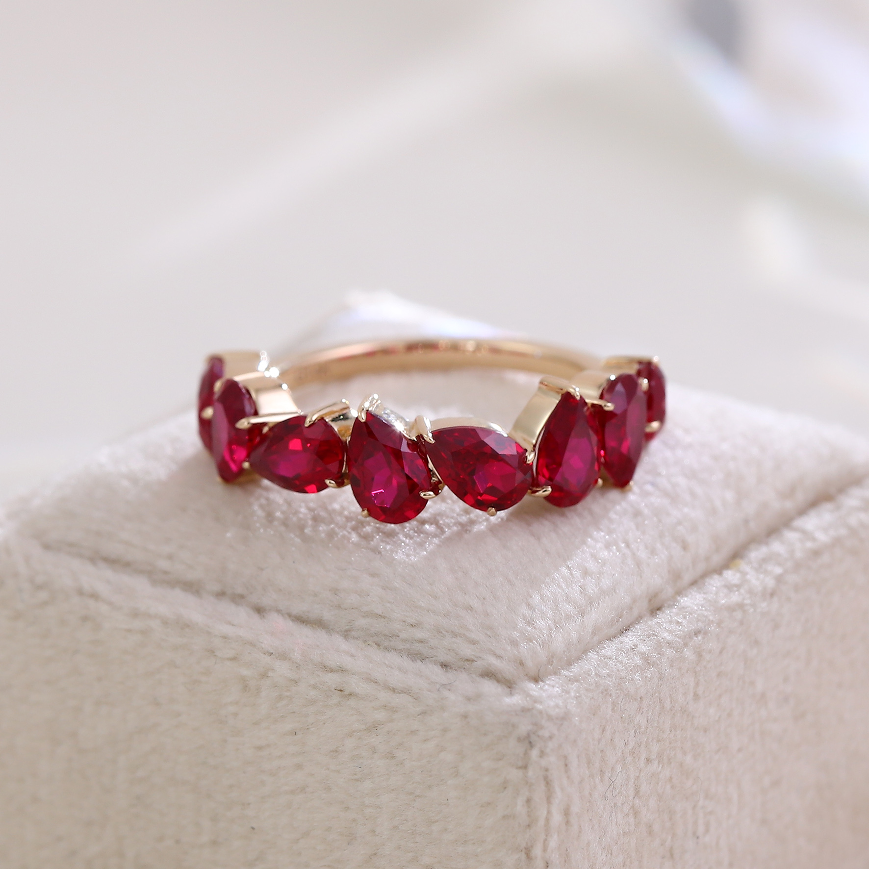 แหวนอัญมณีแล็บโกลด์ 14k