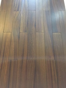 Pavimento in Iroko Opaco Grado AB Solido con Scanalatura e Linguetta, Parquet <span class=keywords><strong>Prefinito</strong></span> Spessore 18mm per Villa, Camera da Letto, Soggiorno - Product Image 4