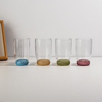 Verres à boire hauts modernes et simples à prix d'usine, épaissis, à rayures et à fond diamanté, pour jus, lait, eau, crème glacée