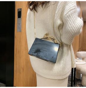 Venda quente Mulheres Mármore Cor Acrílico Embreagens Crossbody Senhoras Sacos de Noite e Embreagens Cadeia Senhoras Casamento Prom Banquete Bolsas - Product Image 4