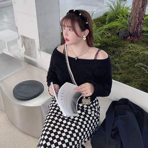 Pull tricoté à épaules dénudées pour femme Runqi, manches bouffantes, couleur unie, en chenille, N8201 - Product Image 5