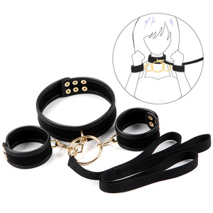 <span class=keywords><strong>Collare</strong></span> <span class=keywords><strong>BDSM</strong></span> in Metallo Dorato con Guinzaglio e Manette - Nuovo Set per Giochi SM con Scatola Personalizzata Gratuita - Product Image 3