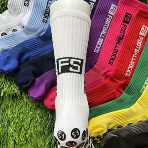 Manufacturer OEM Customized Grip Design Sports Unisex <strong>Men</strong> Anti Slip Custom <strong>Socks</strong> Sports With Packaging - Product Image 5