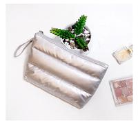 Pochette de maquillage portable personnalisée avec logo, en tissu matelassé brillant argenté, légère, en tissu matelassé, avec fermeture éclair, pour cosmétiques
