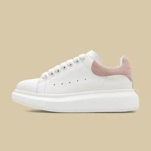 Baskets de skate à plateforme blanches pour femmes, de haute qualité, à talon épais, style sportif décontracté, nouvelle collection 2026 - Product Image 5