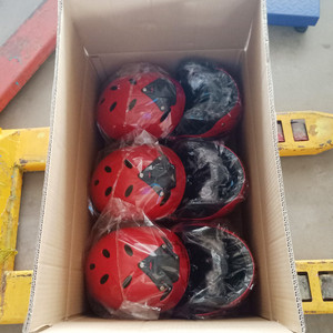 La fabbrica fornisce un <span class=keywords><strong>casco</strong></span> di sicurezza per sport acquatici con torcia elettrica <span class=keywords><strong>a</strong></span> Base di caschi per il salvataggio dell'acqua - Product Image 6