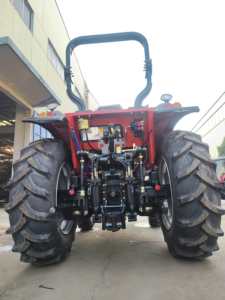 Tractor Agrícola Oficial Trattoria 4WD de 140 CV, LTD1404-4, Mini Tractor Personalizable con Caja de Cambios Automática y Bomba - Product Image 2