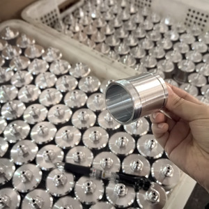 Maßgefertigte Hochpräzise Metallkomponenten Kundenspezifische Autoteile Herstellungsprozess Metallverarbeitung Maschinenteile CNC-Luftfahrtteile - Product Image 3