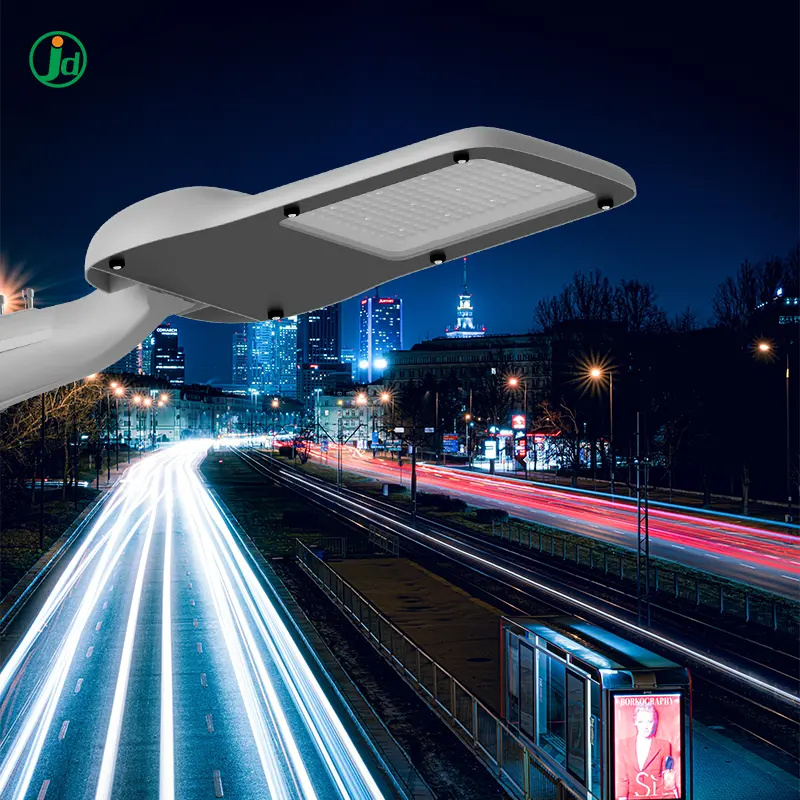 Éclairage extérieur en aluminium imperméable de lampe de route a mené la liste des prix poteau intelligent 200w 240w économie d'énergie 100w a mené des réverbères de jardin