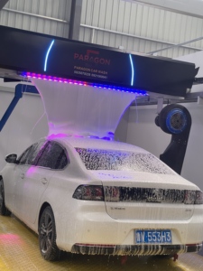 YOLO Professionnel 360 °   Machine de lavage de voitures entièrement automatique personnalisable en usine pour stations-service - Product Image 1