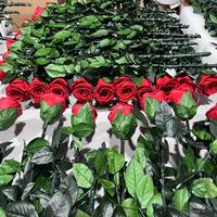 Fournisseur en gros de produits de mariage : Fleur artificielle de qualité supérieure, rose fraîche préservée avec tige dans une boîte ronde en PVC