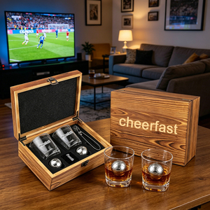 Venta al por mayor del fabricante: Elegante juego de piedras de <span class=keywords><strong>whisky</strong></span> con forma de cubo de hielo y 2 bolas de enfriamiento de acero inoxidable con forma de balón de fútbol para <span class=keywords><strong>whisky</strong></span> escocés - Product Image 1