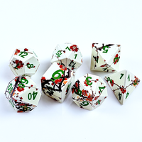 Dadu Polihedral Resin Padat Tepi Tajam 7 Buah 28g Motif Bunga Plum Cina Set Dadu RPG DND untuk Permainan Papan Roleplaying