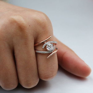 Anello dal Design Bicolore Color Rosa, Anello Classico da Dito per Donne - Product Image 4