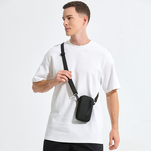 Logo personnalisé <span class=keywords><strong>Mini</strong></span> sac à bandoulière unique Sac de messager étanche pour hommes en plein air Sac de poitrine unisexe avec sangle réglable - Product Image 2