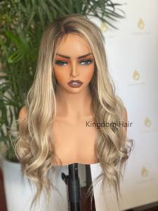 Perruque en dentelle de luxe sans colle et sans couture, couleur blonde cendrée balayage européenne, best-seller, avec filet diamant pour femmes souffrant de perte de cheveux - Product Image 4