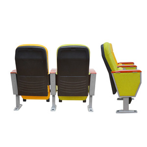 Chaises d'auditorium Pilot série 503 avec tablettes d'écriture pour salles de cours, amphithéâtres et théâtres - Product Image 1