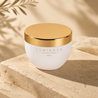 Pot en plastique coloré de 250 ml (8 oz) en PP pour gommage corporel, beurre capillaire, crème pour le visage, avec couvercle électroplaqué pour cosmétiques