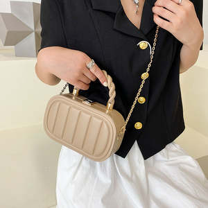 Sac à main pour femme de haute qualité, minimaliste, chaîne, couleur unie, mignon, avec cadenas, sac à main, sac bandoulière - Product Image 2