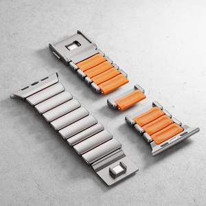 Bracelet magnétique de luxe Aibangjia en <span class=keywords><strong>acier</strong></span> inoxydable et silicone <span class=keywords><strong>pour</strong></span> Apple Watch Series 11 10 9 8 7 6 5 SE 46 49 mm - Product Image 4