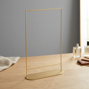 Support de présentation de bijoux rectangulaire moderne en or avec base ovale pour la présentation de colliers et de pendentifs - Product Image 5