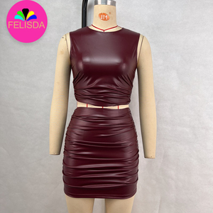 Custom Zomer Pu Tweedelige Rok Set Mouwloze Crop Top Mini Rokken Party Club Bijpassende Sets Rok Sets Dames 2 Delige Outfits - Product Image 1