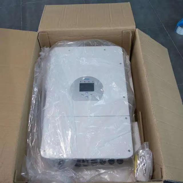DEYE Hybrid Low-Voltage Inverter 8KW 220/230V Solar Inverter System for Home Use