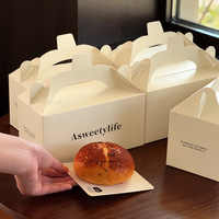 Impression OEM de boîtes à gâteaux élégantes en papier carton petites boîtes carrées mignonnes à gâteaux au fromage tiramisu aux fruits avec poignée