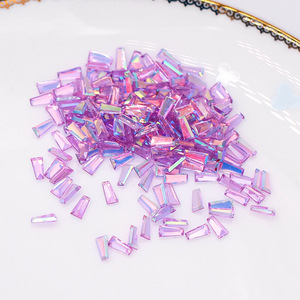 Strass pour ongles en résine AB 2x3x6mm, forme trapèze irisée, dos plat, décorations pour nail art - Product Image 4