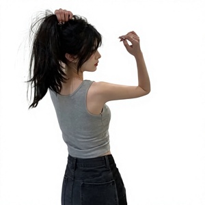 Débardeur Chic d'Été pour Femme – Camisole Minimaliste Légère et Essentielle pour l'Été - Product Image 3