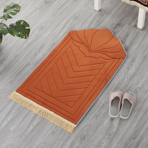 Tapis de prière musulman arabe moderne et portable en mousse à mémoire de forme avec design tissé rembourré lavable pour la maison et les voyages - Product Image 2