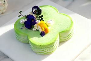 Moule en silicone pour gâteau mousse trèfle à quatre feuilles 3D, qualité alimentaire supérieure, forme de trèfle porte-bonheur avec texture ondulée, prêt à pulvériser de velours - Product Image 4