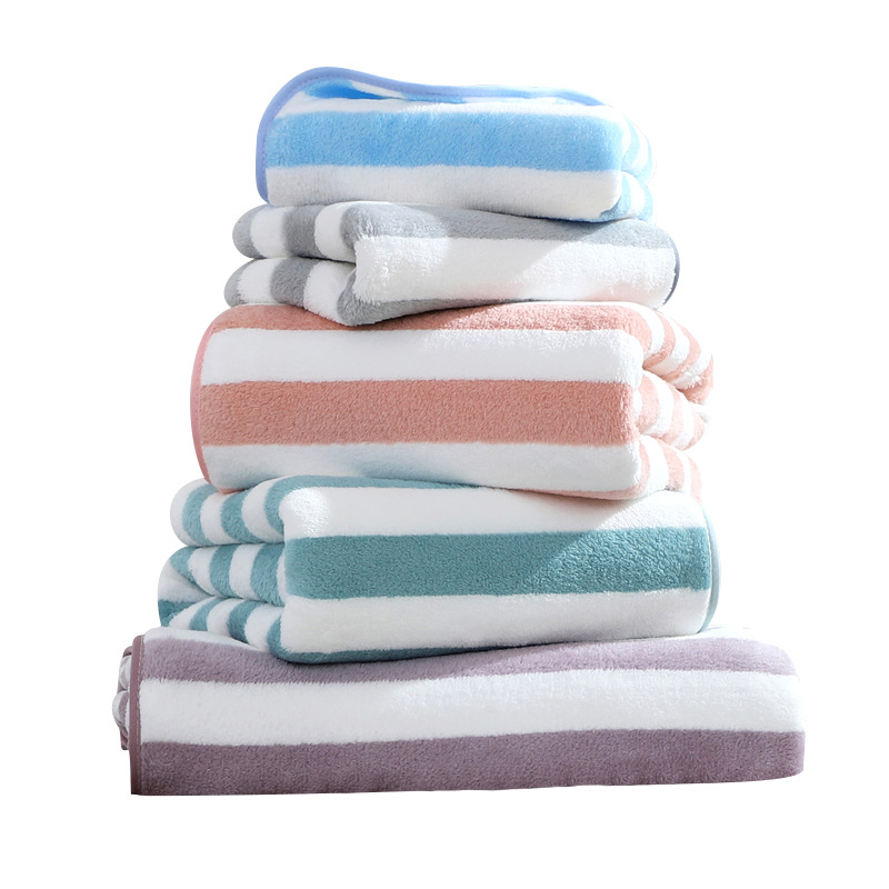 Oem Eco Vriendelijke Katoen Draagbare Microfiber Babyhanddoek 70X140 Badhanddoek Capuchon Verpakking Sets Badkamer Microvezel Voor Meisjes