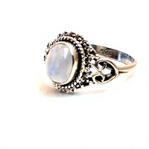Bague en argent sterling 925 faite à la main en forme de pierre de lune ovale naturelle 6x8mm - Product Image 2