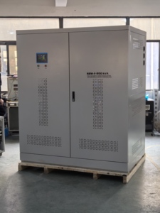 Stabilisateur de tension automatique 1000 kVA, 800 kVA, 1400 kVA, sortie 400 V, certifié CE pour le soutien du réseau tanzanien - Product Image 1