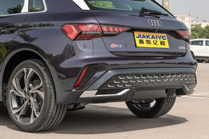 Nouveau pour <span class=keywords><strong>A3</strong></span> Sedan Turbo R18 Dark Automatic 118kW 250N.m 7 vitesses DCT Stabilité supérieure et conduite sportive - Product Image 4