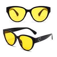 Lunettes de soleil de mode en gros pour hommes et femmes, lunettes de soleil œil de chat à grande monture, lunettes de soleil cœur d'amour