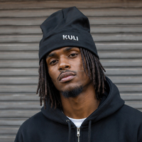 Bonnet personnalisé en satin pour homme avec logo métallique TPU or/argent, tresses, boucles, locs, et logo métallique intégré