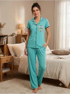 Sarina Kragen-Nachthemd für Damen Premium-Qualität Komfortable Schlafbekleidung Weicher Stoff Stilvolle Entspannte Passform Hauskleidung für die Nacht - Product Image 6